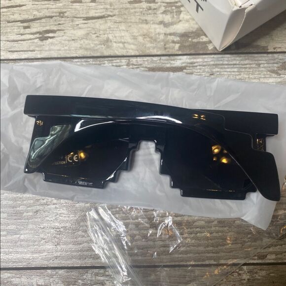 5/$25 Novelty 8-Bit Deal With It Meme Sunglasses - Picture 2 of 5